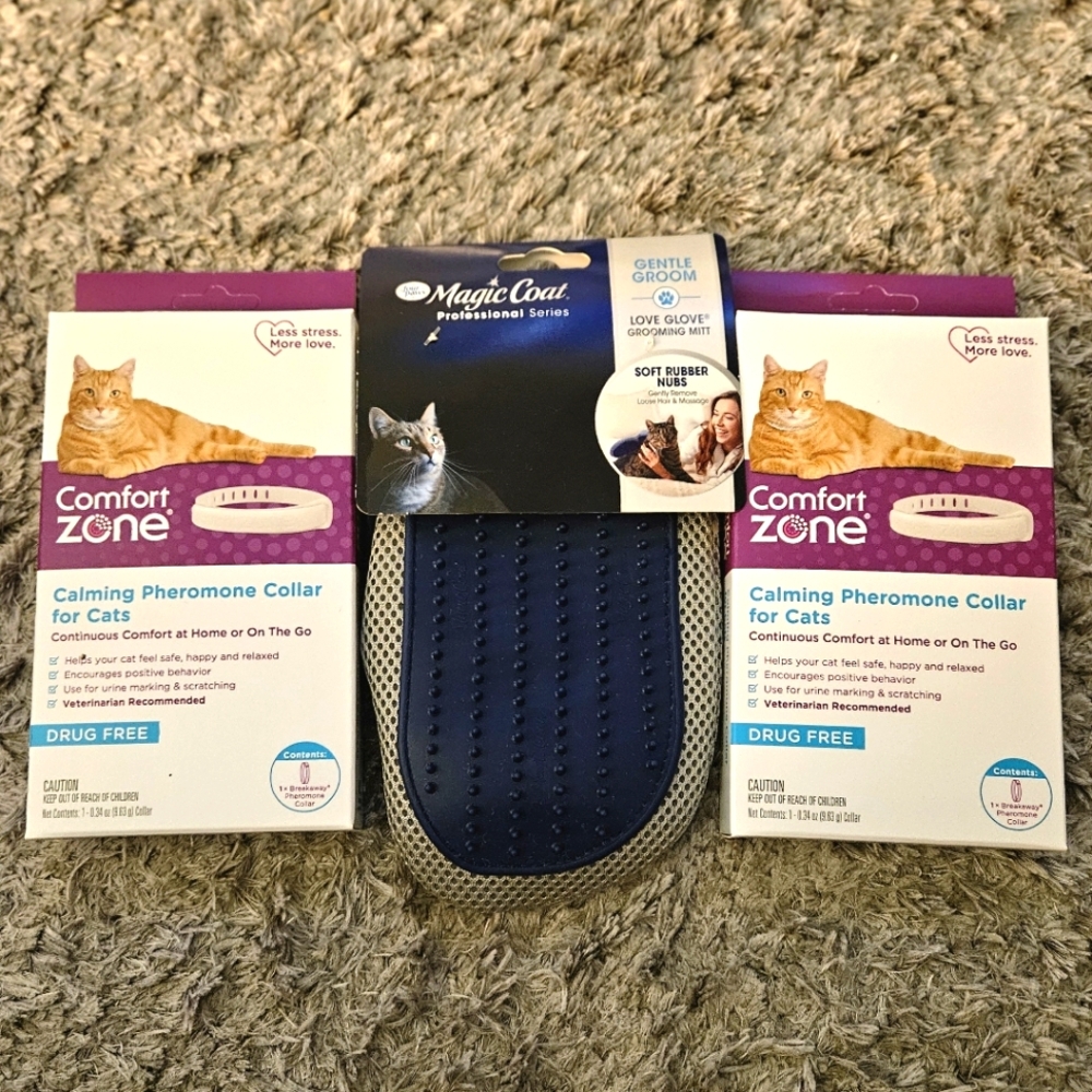 Bundle 2 Comfort Zone Calming Collars and 1 Magic Coat Gentle Grooming Glove